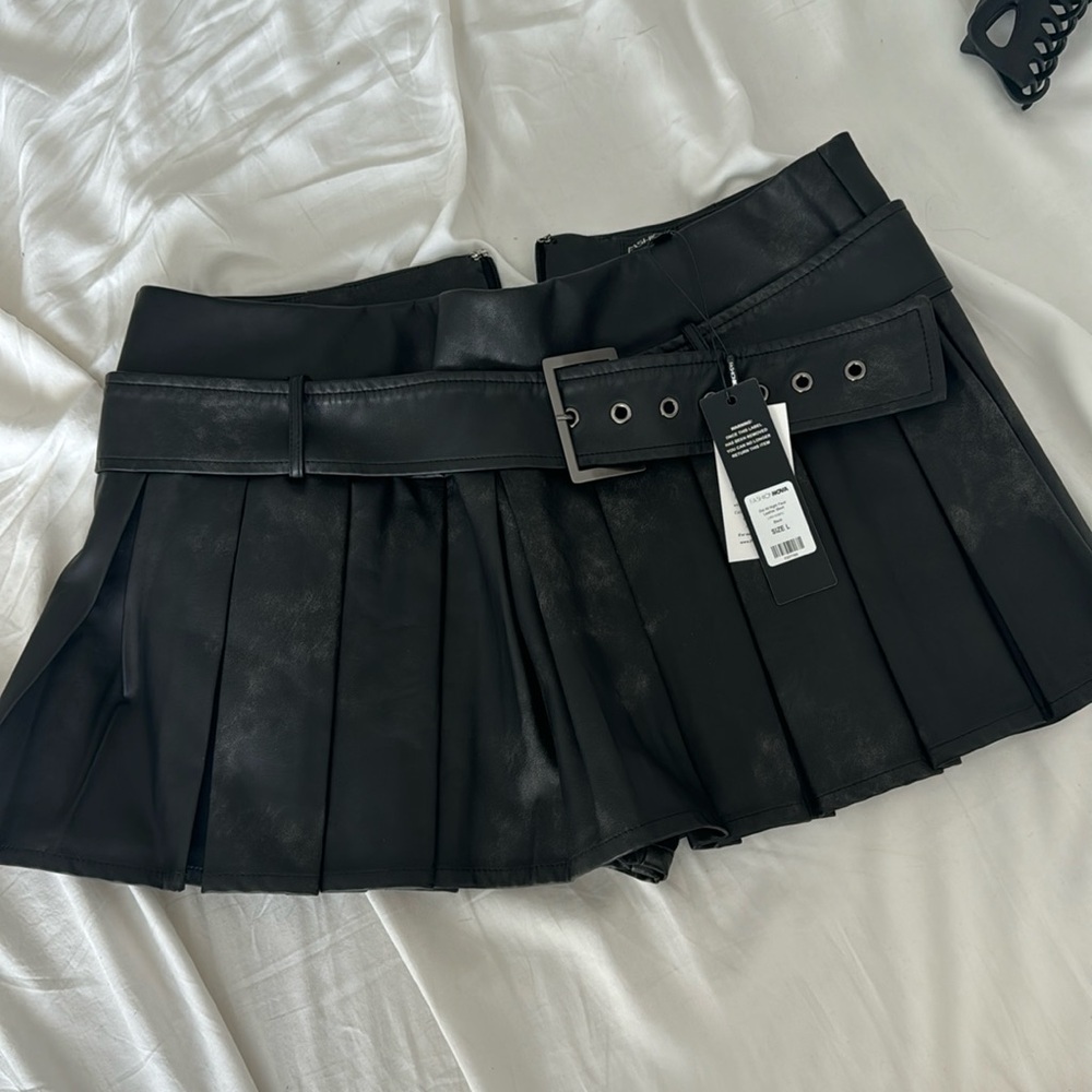 Fashion Nova Black Mini Skirt with Belt